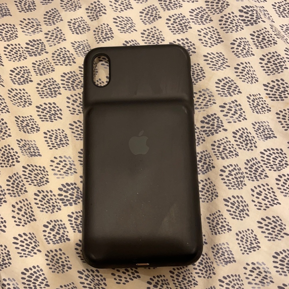 Apple charging case XS max